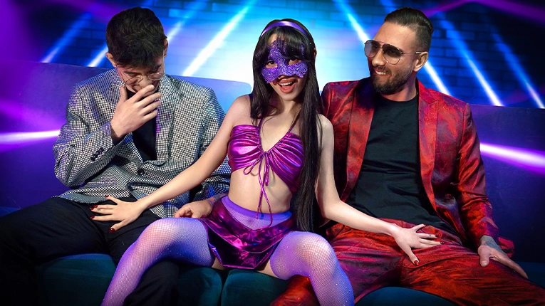 Kinky Stepsister Takes Her Hung Stepbro's Virginity