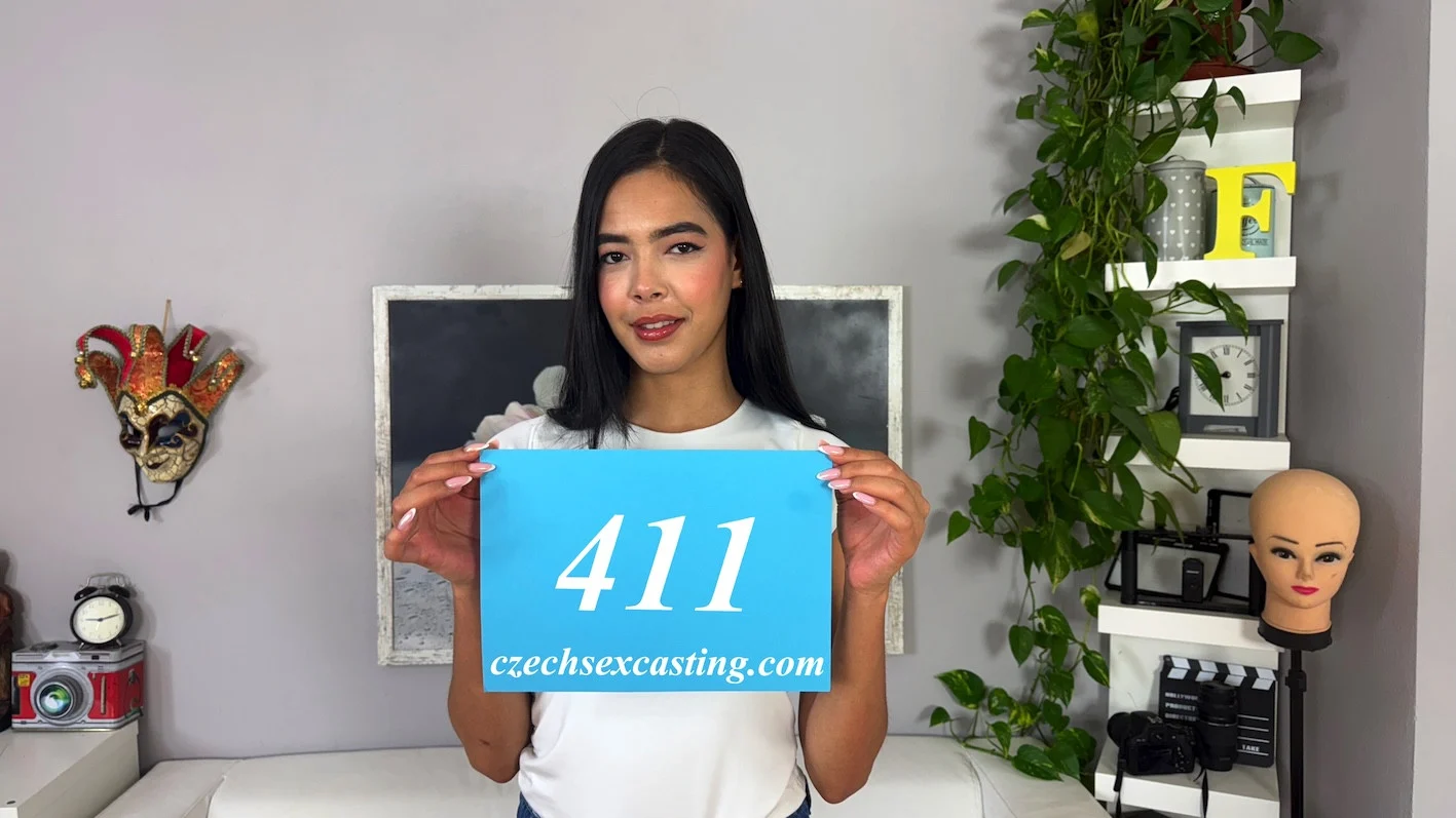 Sexy Latin brunette tries her luck with a horny cameraman